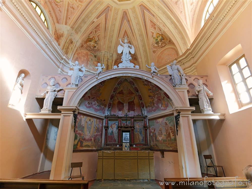 Sagliano Micca (Biella) - Interno dell'Oratorio della Santissima Trinità